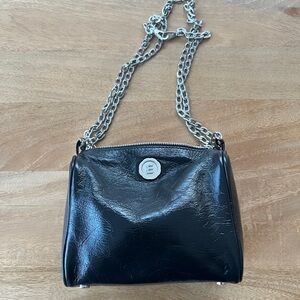 Minitmute Brett Mini Chic Black Shoulder/Crossbody Bag with Silver Chain